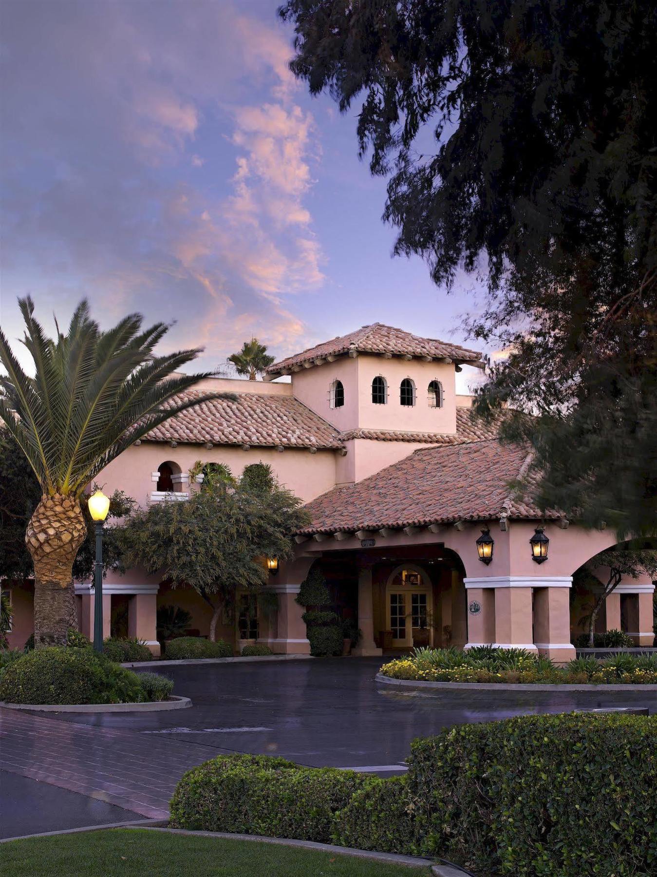 Harris Ranch Inn And Restaurant Huron Exterior foto